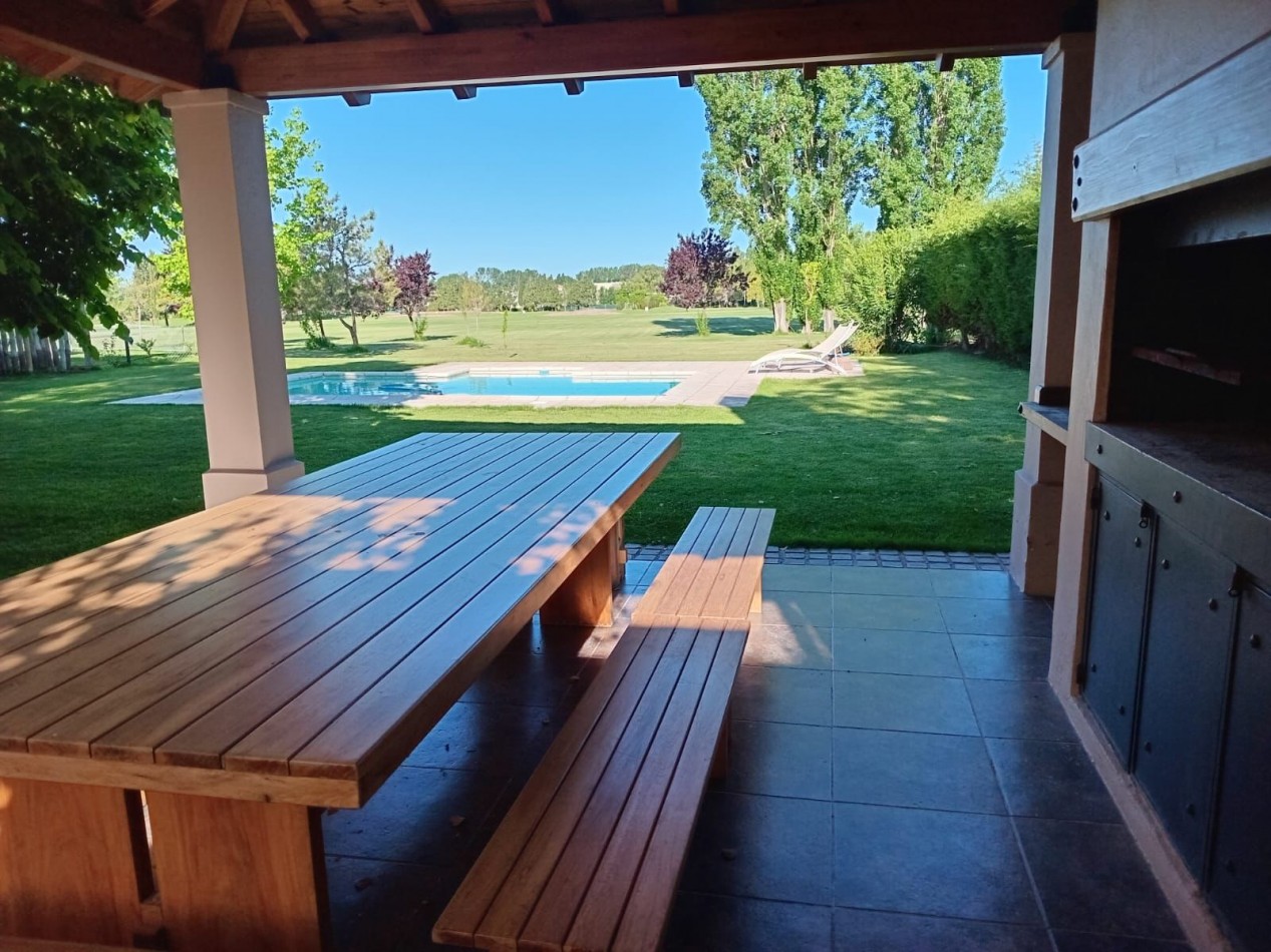 LA VACHERIE COUNTRY GOLF